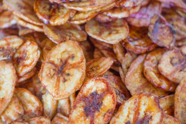 Muz ve Tayland aperatifleri kapandı.