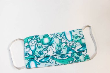 Covid-19 gribini önlemek için yüz maskesi