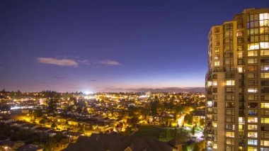 Bir yerleşim bölgesinde şehir zaman atlamalı Lighten Up