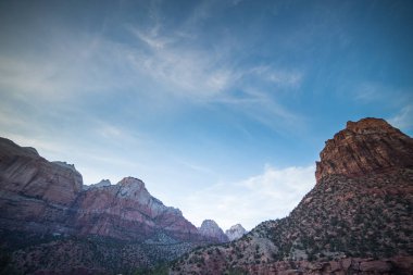 Mavi Gökyüzü bulutlu Zion Valley Zion National Park, Utah