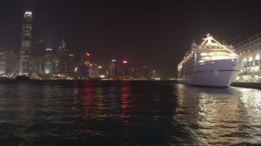 Hong Kong Mart 2016 - Victoria Limanı Hong Kong'gece görünümü