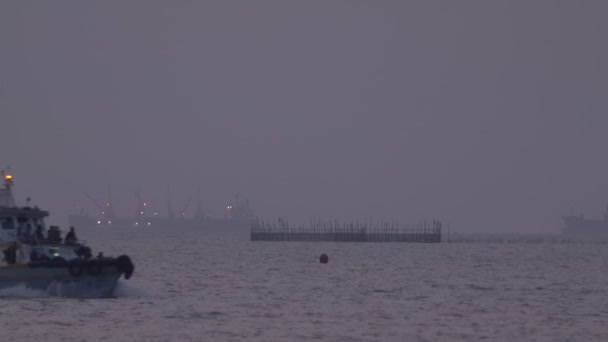 SI RACHA, THAILAND FEBRUARY 2016 - Small ferry moving in the ocean in Thailand — Stock Video