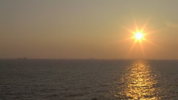 Vista sul tramonto nell'Oceano Pacifico — Video Stock