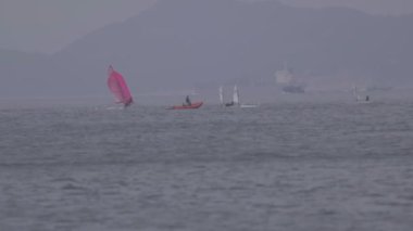 Okyanusta gemi arka planda hareket ile pratik Caretta