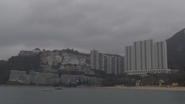 Repulse Bay, Hong Kong op een regenachtige bewolkte dag — Stockvideo