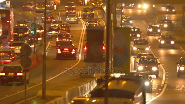 Hong Kong - Mart 2016: Yoğun gece sokak trafik Hong Kong — Stok video