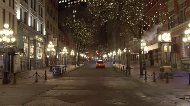 Vancouver - Ocak 2017: Gece görünümünü Gastown Buhar saat — Stok video