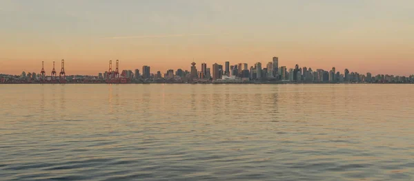 Panoramautsikt Över Vancouver Downtown Vid Soluppgången — Stockfoto