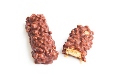 çikolata beyaz / kakao protein Çubuğu'nda izole / çikolata şeker beyaz arka plan üzerinde izole