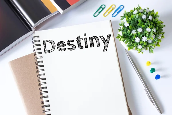 Destiny, SMS-bericht op wit papier boek op wit Bureau/Business concept — Stockfoto