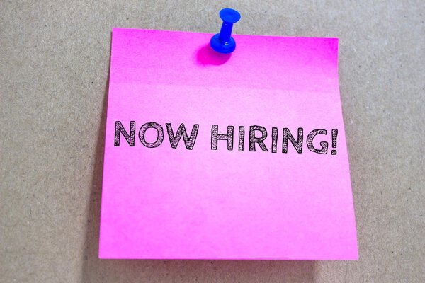 HIRING на бумаге
