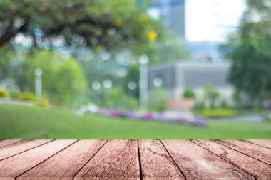 Boş doğa arka plan bulanık zemin ile ahşap masa, -ebilmek var olmak senin ürün görüntülemek için kullanılan