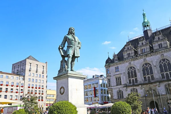 Halle (Saale), Alemania-24 de agosto de 2019: Monumento a Handel — Foto de Stock