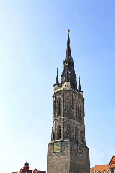 Halle (Saale), Alemania-24 de agosto de 2019: La torre roja — Foto de Stock