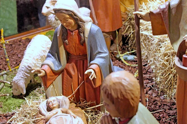 Födelsekyrkan, Heliga familjen, figurer av Jesus, Maria och Josef. — Stockfoto