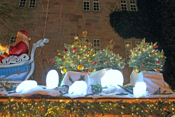 Stuttgart, Germany- 19 грудня 2010: Christmas Market in festi — стокове фото