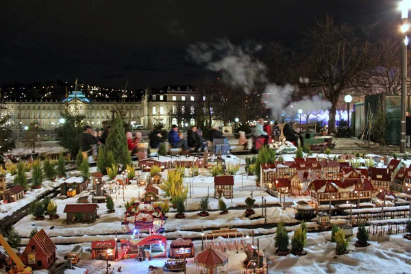 Stuttgart, Germany- December 19, 2010: Christmas Market 로열티 프리 스톡 사진