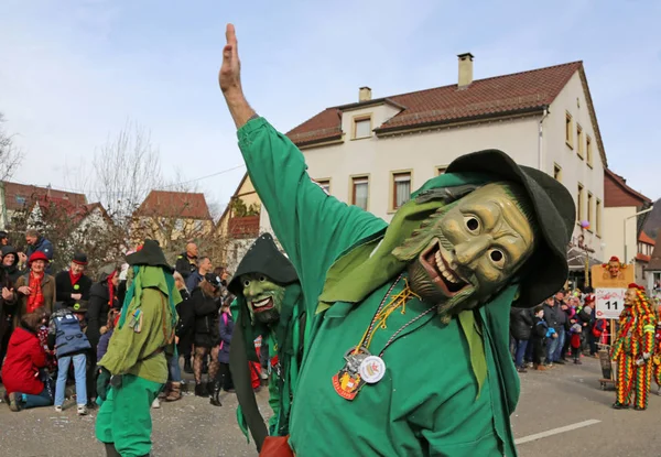 Donzdorf, Duitsland- 03 maart 2019: traditioneel carnavalsprocédé — Stockfoto