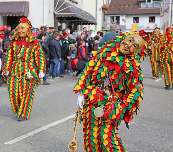 Donzdorf, Alemania- 03 de marzo de 2019: tradicional proceso de carnaval — Foto de Stock