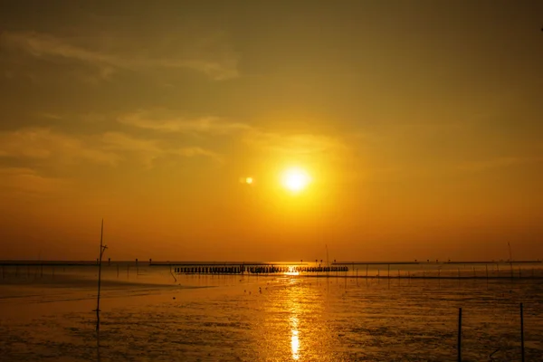 Pôr-do-sol no mar . — Fotografia de Stock