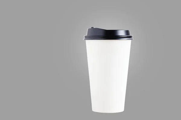 Tasse de café sur fond gris . — Photo