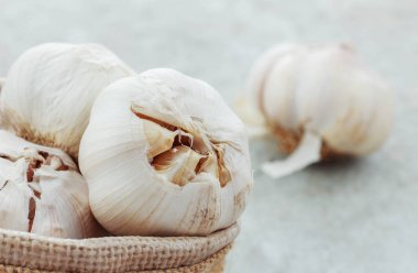 Sarımsak beton zemin.