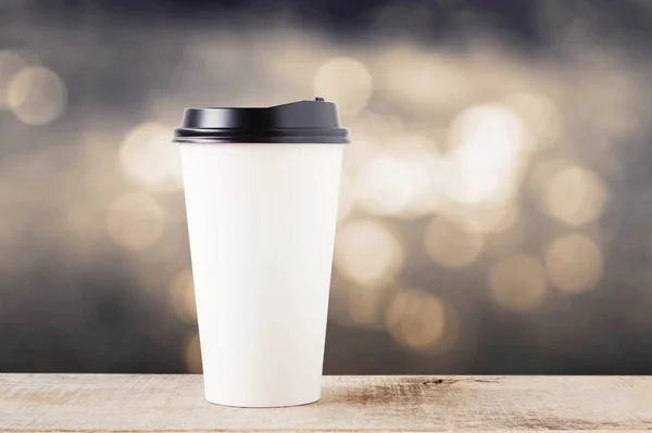 Kaffeetasse auf Holz. — Stockfoto