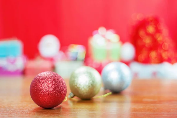 Balls and decorations on Christmas Day. — Stock Photo, Image