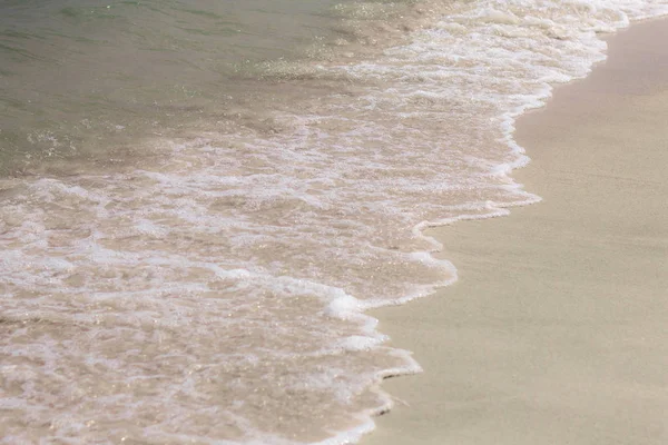 Волны в море с красивой . — стоковое фото