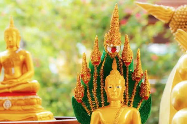 Buddha e naga della Thailandia . — Foto Stock