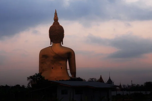 Buddha Con Alba Cielo Blu — Foto Stock