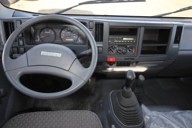Isuzu - Rusya, Moskova, 24 Eylül, 2016, inşaat sahasında içindeki kamyon kabin iç