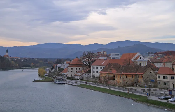 Ribera del río Drava en Maribor —  Fotos de Stock