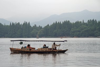 Batı Gölü Hangzhou gemilerde