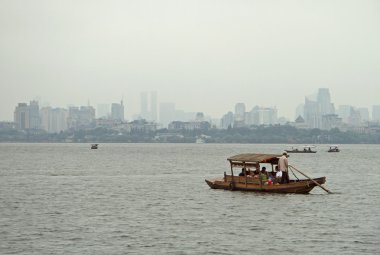 Batı Gölü Hangzhou gemilerde