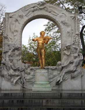 Viyana Stadtpark 'ında Johann Strauss' un heykeli