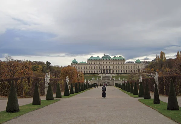 Площа садово-комплекс Belvedere Відні — стокове фото