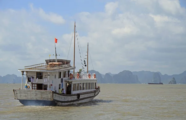 Ha long bay w Wietnamie — Zdjęcie stockowe