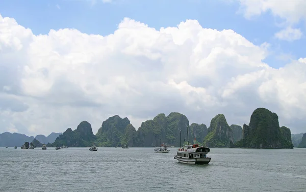 Bahía Ha Long en Vietnam —  Fotos de Stock