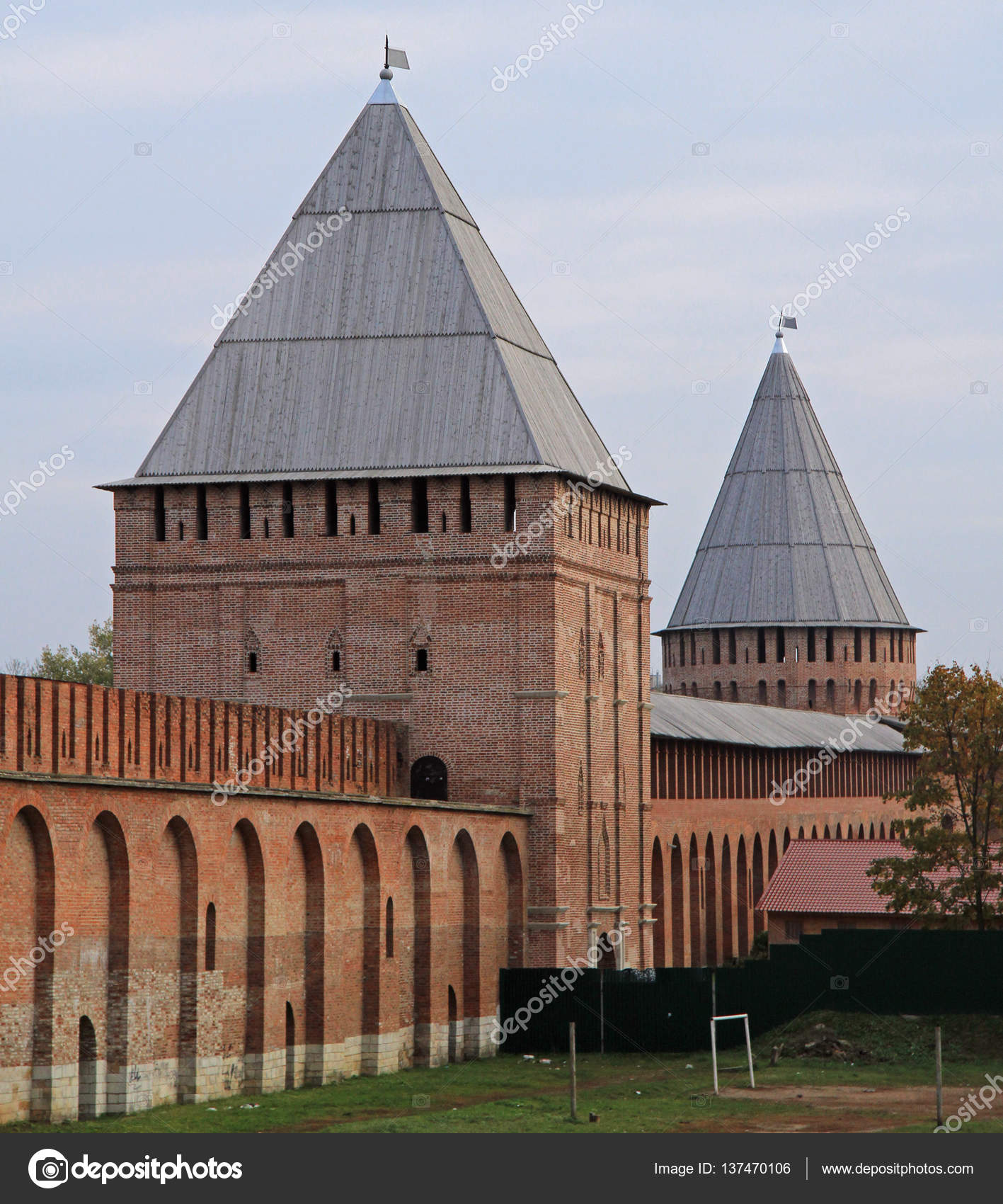 Das antike Smolensk Kremlin im Westen Russlands — Stockfoto