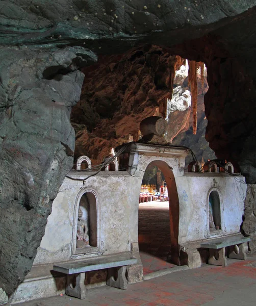 Khao luang höhle in thailand — Stockfoto