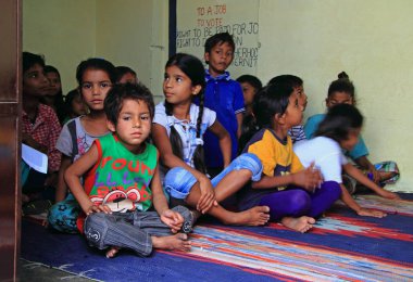 çocuklar için eğitim Jaipur, Hindistan merkezinde ziyaret