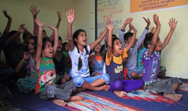 çocuklar için eğitim Jaipur, Hindistan merkezinde ziyaret