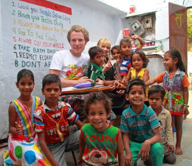 çocuklar için eğitim Jaipur, Hindistan merkezinde ziyaret