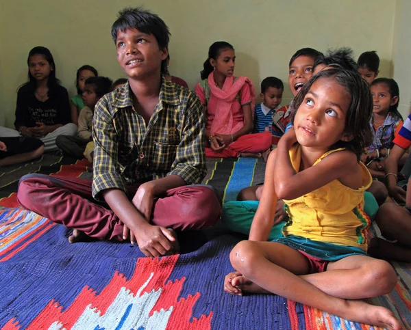 çocuklar için eğitim Jaipur, Hindistan merkezinde ziyaret