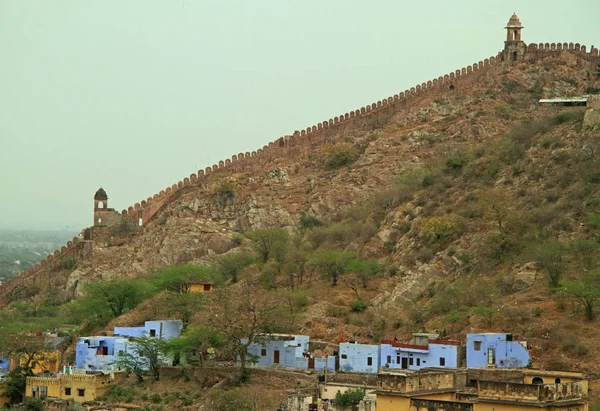 Amer Fort je hlavní turistickou atrakcí v oblasti Jaipur — Stock fotografie