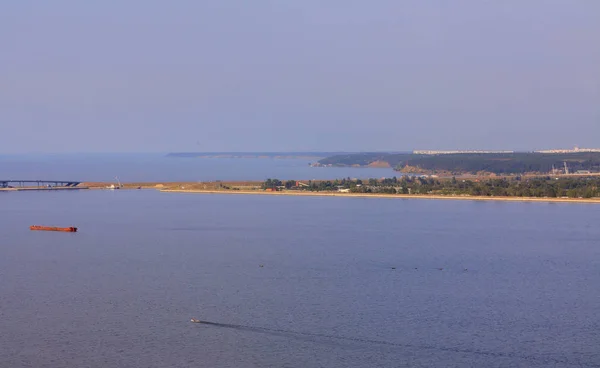 Волга в г. Ульяновске — стоковое фото