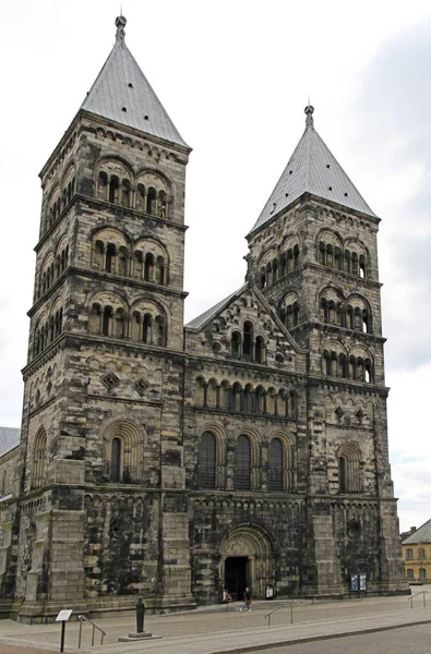 Αρχαίο μεσαιωνικό Καθεδρικό ναό σε Λουντ, Σουηδία — Φωτογραφία Αρχείου