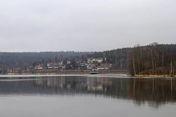 Seeufer von vanajavesi in hameenlinna — Stockfoto