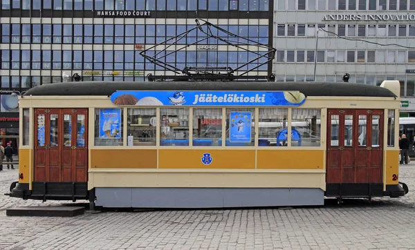 Historische Straßenbahn im Zentrum von Turku, Finnland — Stockfoto